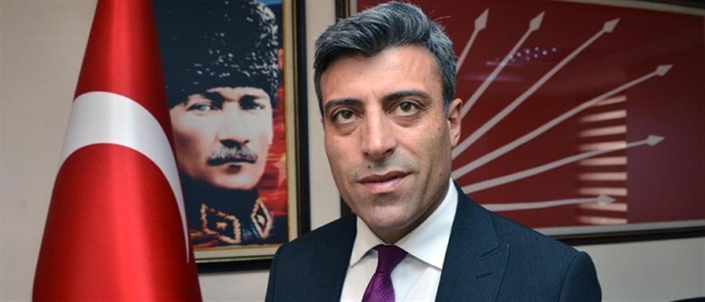 Την Προεδρία της Τουρκίας ονειρεύεται ο υπερεθνικιστής Οζτούρκ Γιλμάζ