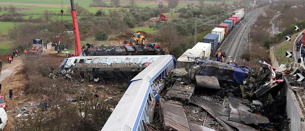 Τέμπη - σύγκρουση τρένων: Πρώτο θέμα στα ξένα ΜΜΕ η τραγωδία (βίντεο)