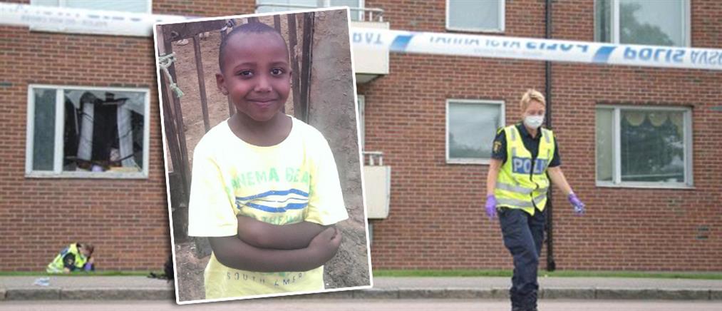 Νεκρός 8χρονος από χειροβομβίδα που πέταξαν μέσα σε διαμέρισμα (βίντεο)