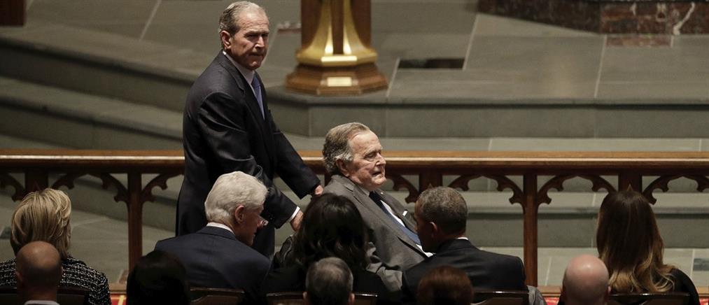 Τέσσερις πρώην Πρόεδροι των ΗΠΑ στην κηδεία της Μπάρμπαρα Μπους (βίντεο)