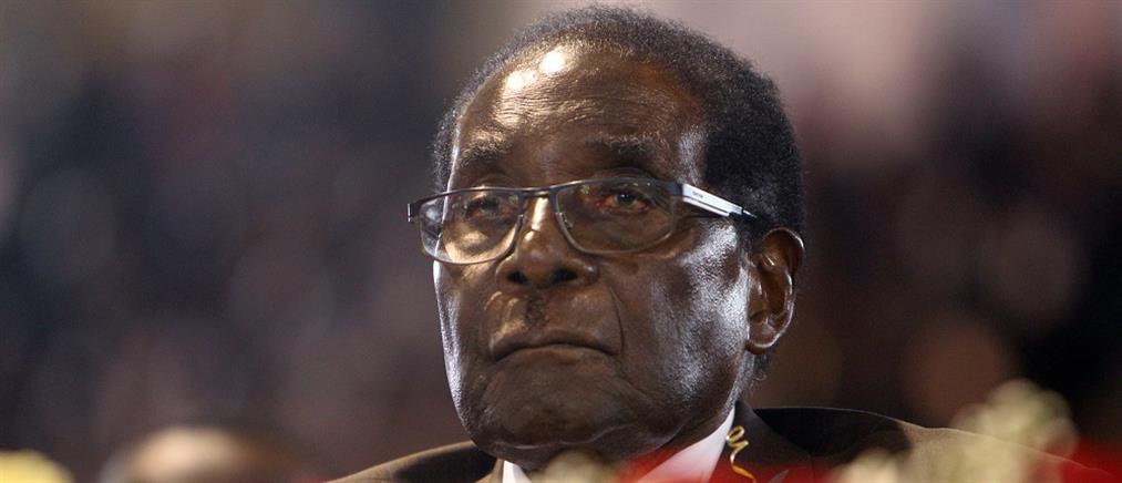 Ζιμπάμπουε: παραιτήθηκε ο Μουγκάμπε μετά από 37 χρόνια στην εξουσία