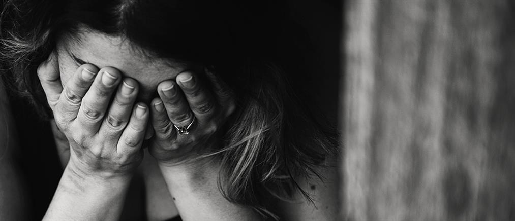 Ενδοοικογενειακή βία: Ξυλοκόπησε άγρια την αδερφή της



