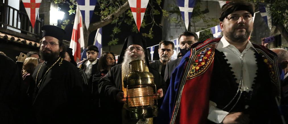 Άγιο Φως: με τιμές η άφιξή του στην Αθήνα
