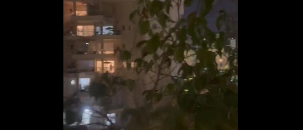 Πόλεμος στο Ισραήλ: Πολίτες ψάλλουν τον Εθνικό Ύμνο από τα μπαλκόνια τους (βίντεο)