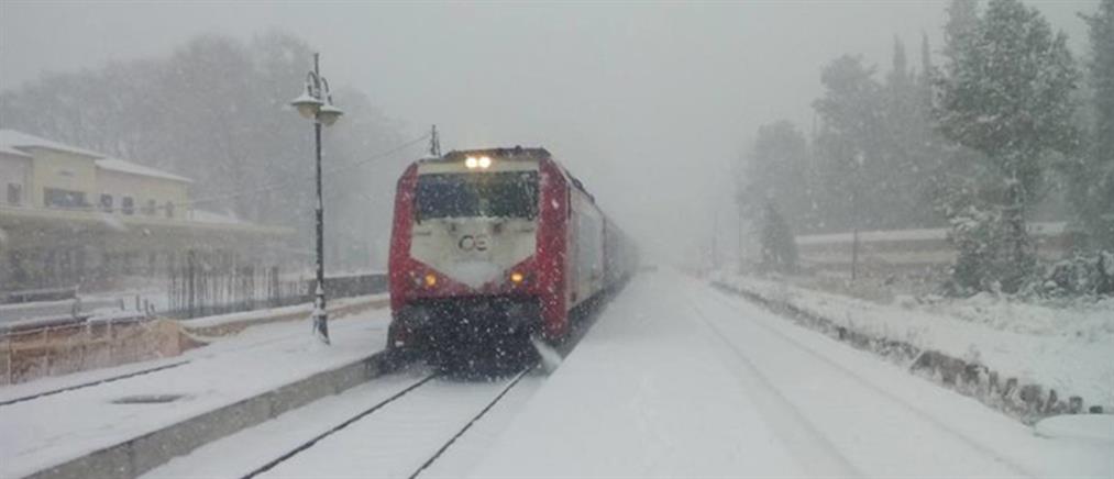“Μπαλάκι” οι ευθύνες για τον χιονισμένο σιδηρόδρομο