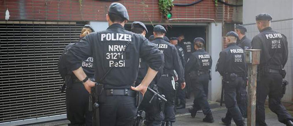 Γερμανία: Ένοπλος κρατά ομήρους σε λεωφορείο