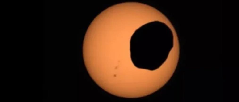 NASA - Άρης: Εντυπωσιακή ηλιακή έκλειψη κατέγραψε ρόβερ (βίντεο)