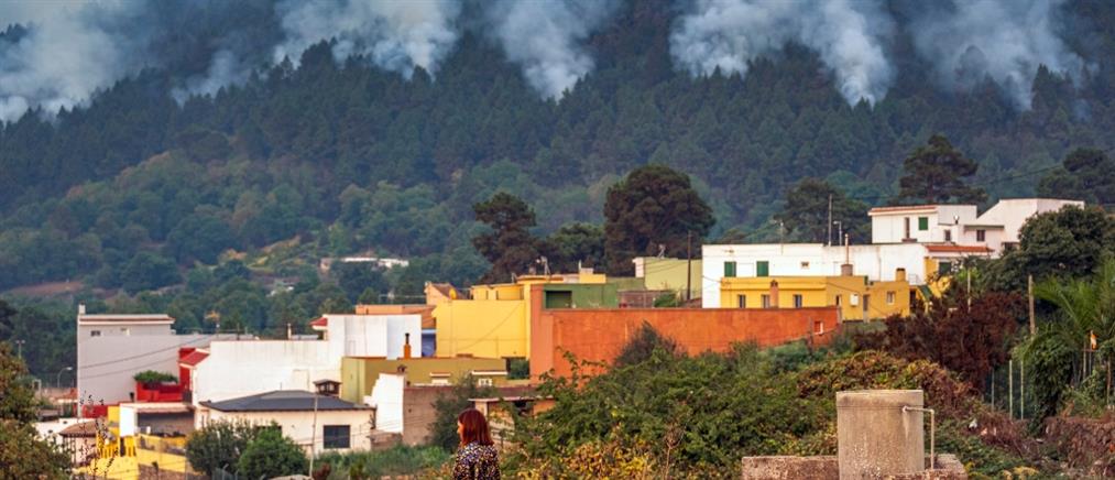 Φωτιά στην Τενερίφη: Δεκάδες χιλιάδες άνθρωποι απομακρύνθηκαν (εικόνες)
