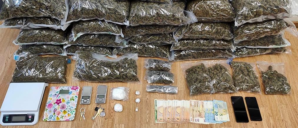 Αθήνα: Συνελήφθη έμπορος με δεκάδες κιλά ναρκωτικών (εικόνες)
