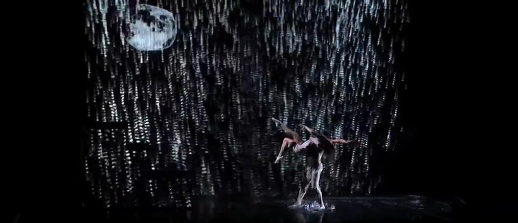 Ο πιο συγκλονιστικός χορός υπό τις… στάλες animation βροχής