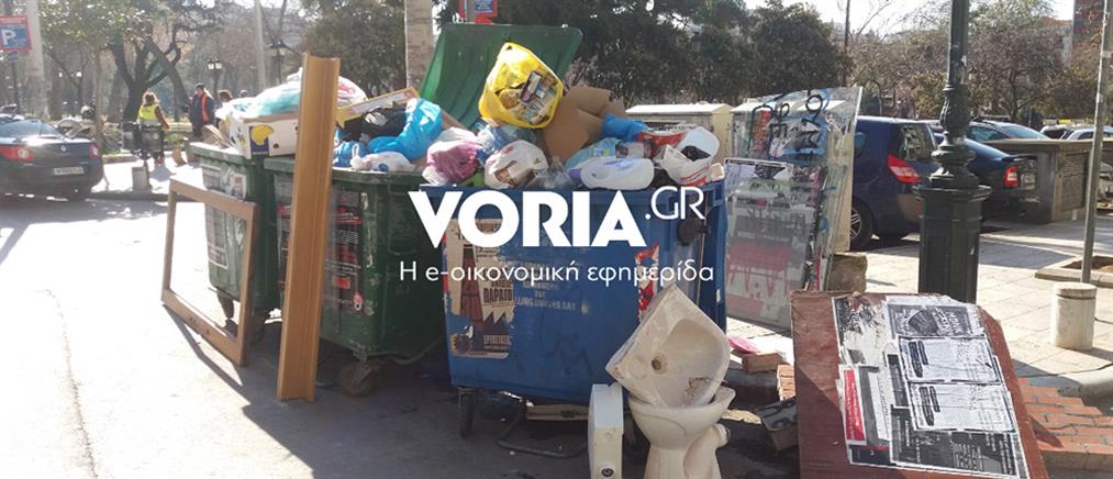 “Σκουπιδότοπος” η Θεσσαλονίκη επειδή ξεμένουν από… καύσιμα τα απορριμματοφόρα