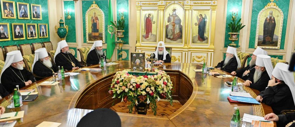 Ρωσική Εκκλησία: “απειλεί” με διαγραφή τον Αρχιεπίσκοπο Αθηνών Ιερώνυμο