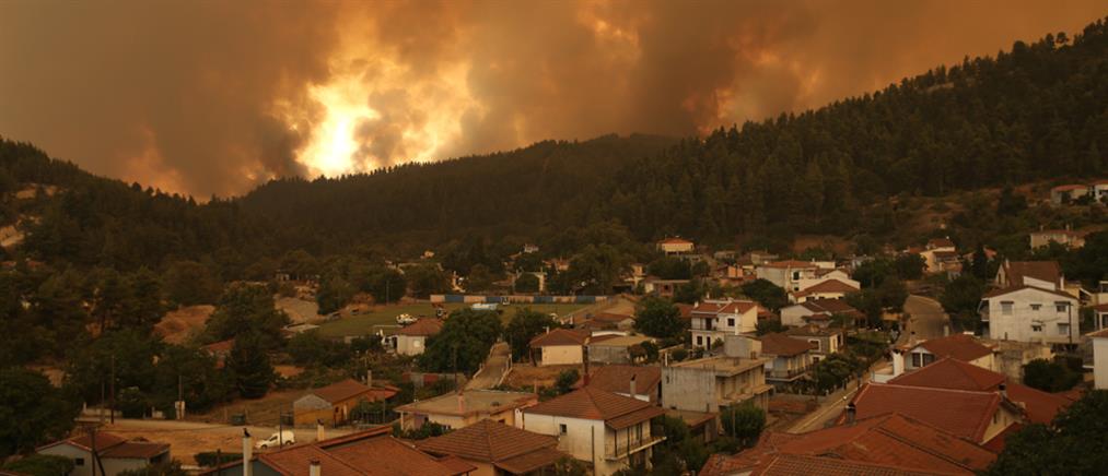 Φωτιά στην Εύβοια: Ανεξέλεγκτο το πύρινο μέτωπο - Εκκενώσεις οικισμών