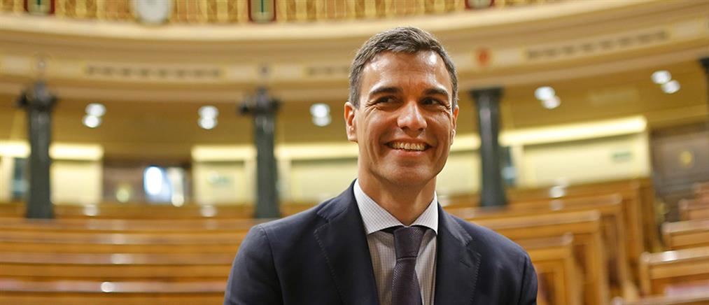 Ο Πέδρο Σάντσεθ ορκίζεται νέος πρωθυπουργός της Ισπανίας