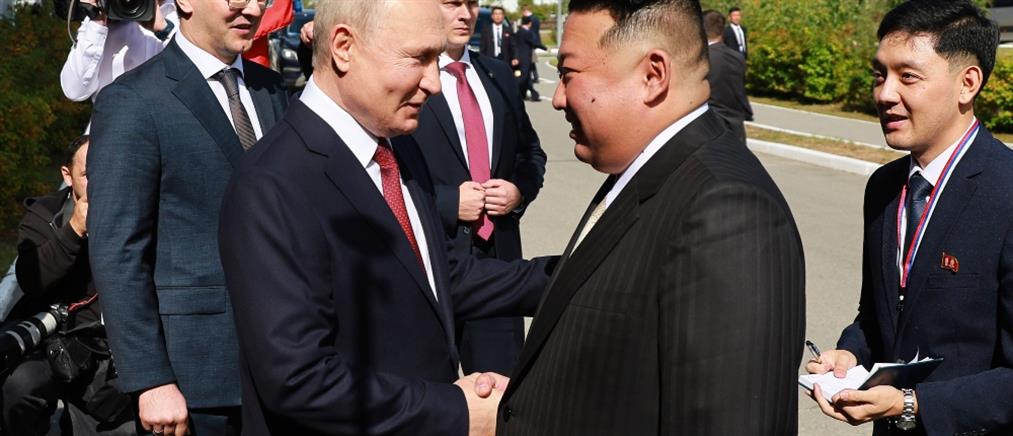 Ρωσία: Η χειραψία Πούτιν - Κιμ Γιονγκ Ουν (εικόνες)