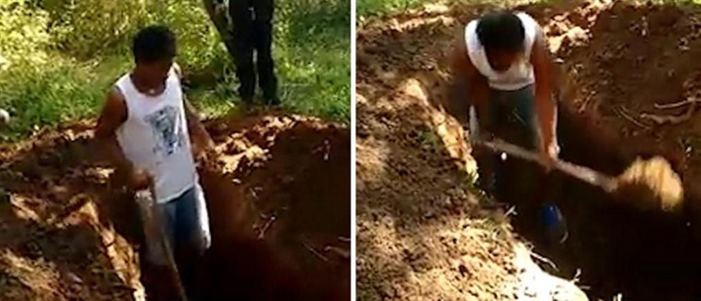 Φρικιαστική δολοφονία: τους έβαλαν να σκάψουν τον τάφο τους πριν τους σκοτώσουν (βίντεο)