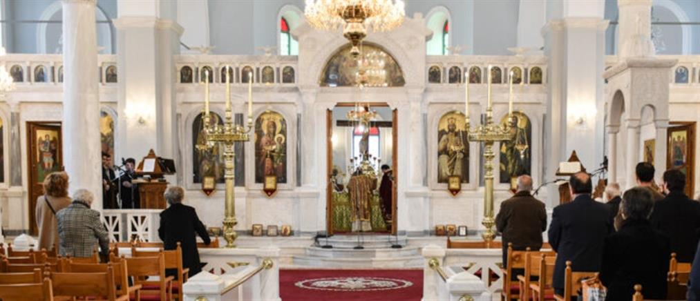 Κυριακή της Ορθοδοξίας: λίγοι οι πιστοί στις εκκλησίες του Πύργου (εικόνες)