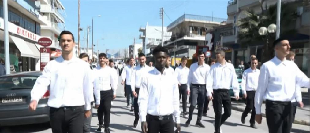 Παρέλαση 25ης Μαρτίου: ο αριστούχος Σαϊντού που κινδυνεύει με απέλαση (βίντεο)