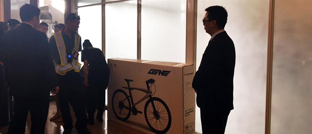 Ένα ποδήλατο δώρισε ο Κινέζος πρωθυπουργός στον Τσίπρα