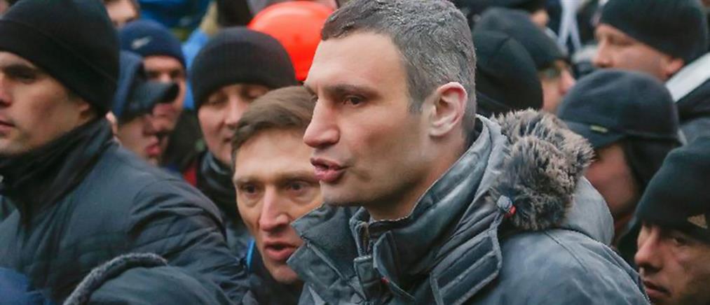 Τελεσίγραφο της αντιπολίτευσης στον Γιανουκόβιτς 

