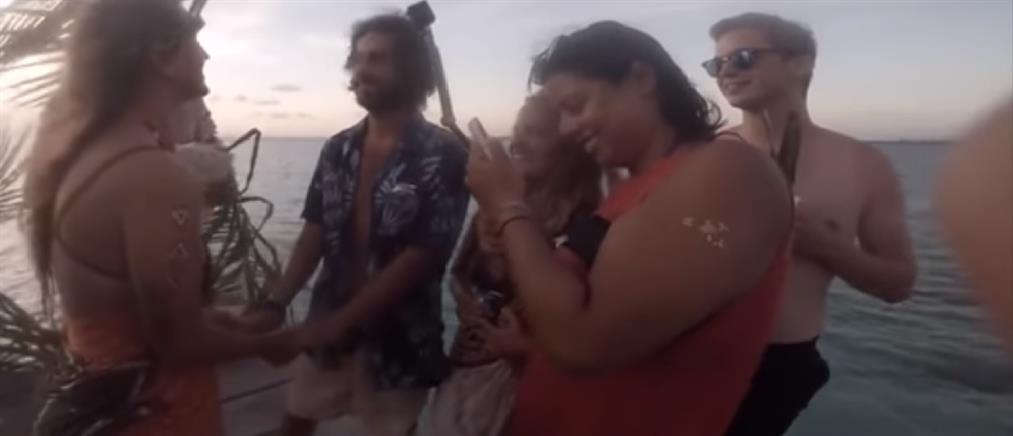 Πλωτή εξέδρα κατέρρευσε τη στιγμή του γάμου! (βίντεο)
