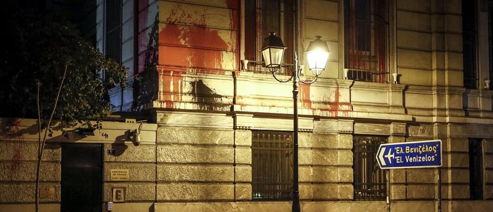 Καταδρομική επίθεση Ρουβίκωνα στην γαλλική πρεσβεία