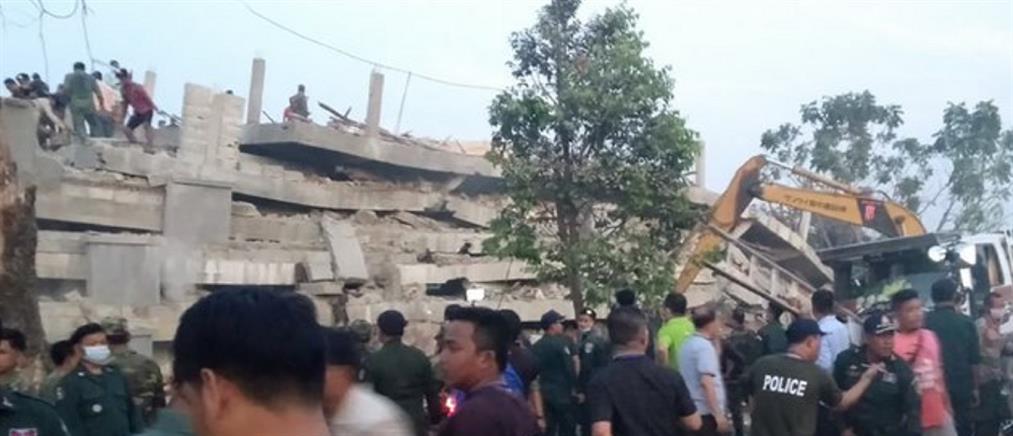 Τραγωδία με δεκάδες νεκρούς: κατέρρευσε επταώροφο κτίριο (εικόνες)