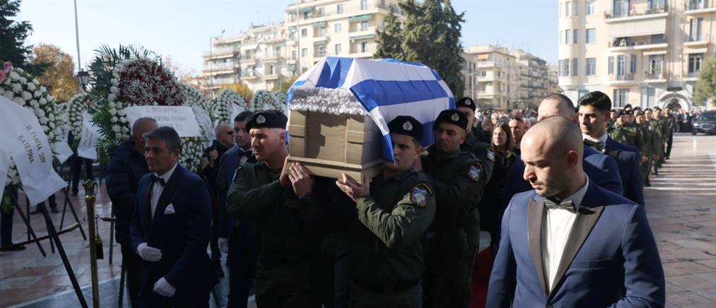 Γιώργος Λυγγερίδης: οδύνη στο τελευταίο αντίο του αστυνομικού (εικόνες)