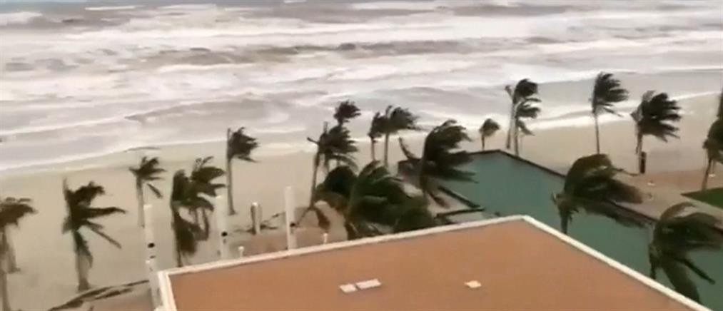 Φονικός κυκλώνας στο Ομάν (βίντεο)
