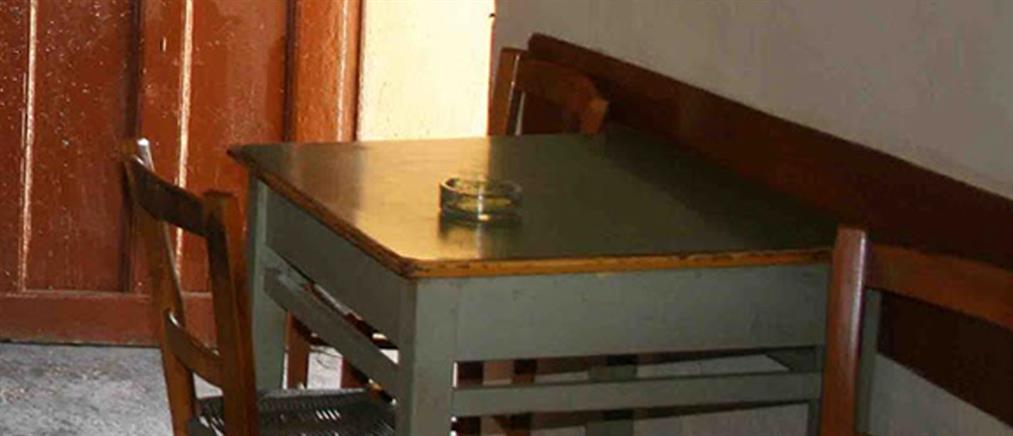 Lockdown: βαριά πρόστιμα σε ιερέα, πιστούς και σε θαμώνες καφενείου