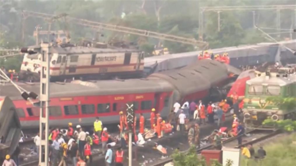 Ινδία: Νεκροί και τραυματίες από σύγκρουση τρένων