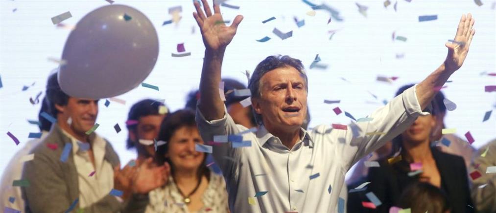 Αναγκαστική προσγείωση του ελικοπτέρου που μετέφερε τον Πρόεδρο της Αργεντινής