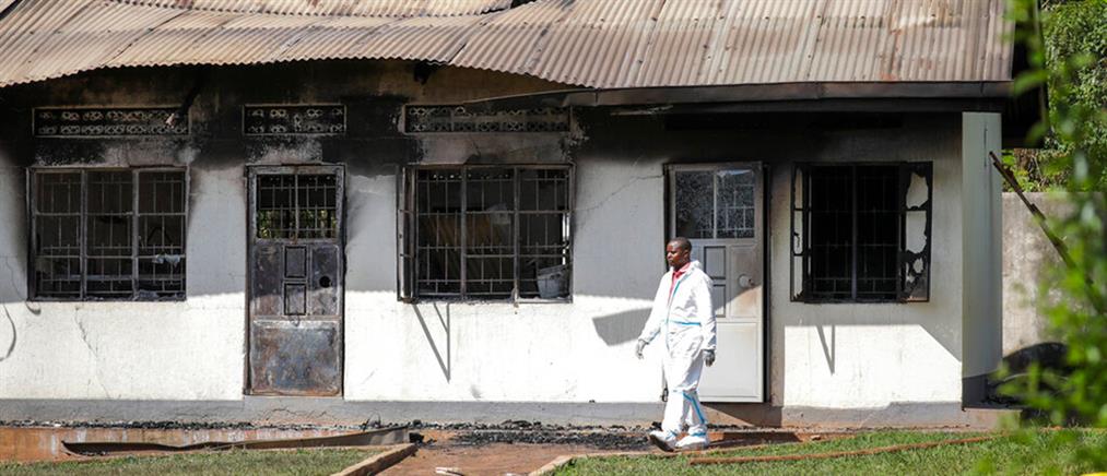 Φωτιά στην Ουγκάντα: κάηκαν ζωντανοί τυφλοί μαθητές (εικόνες)