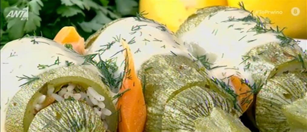 Κολοκυθάκια γεμιστά με κρεμώδες αυγολέμονο από τον Πέτρο Συρίγο (βίντεο)
