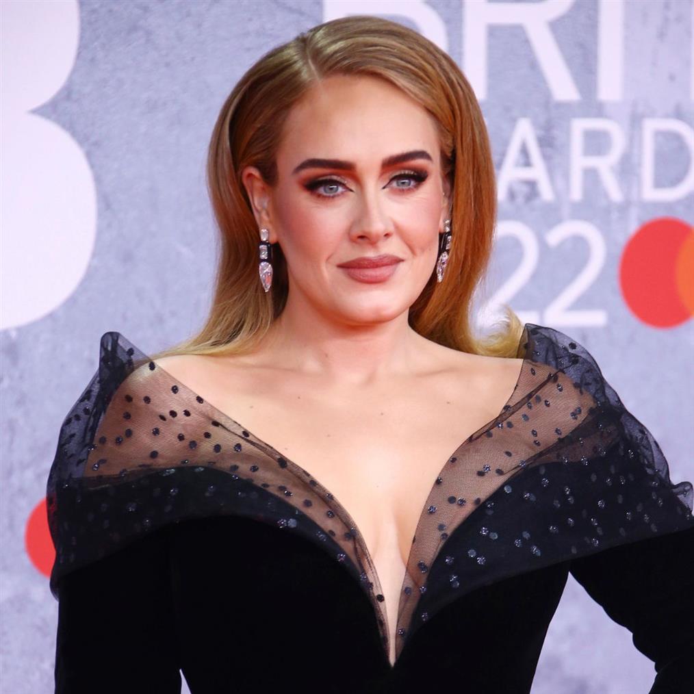 Adele: Έξαλλη με ομοφοβικό θεατή σε συναυλία της - "Είσαι ηλίθιος; Σκάσε"