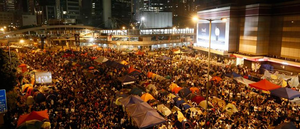 Προσπάθειες για εκτόνωση της κρίσης στο Χονγκ Κονγκ
