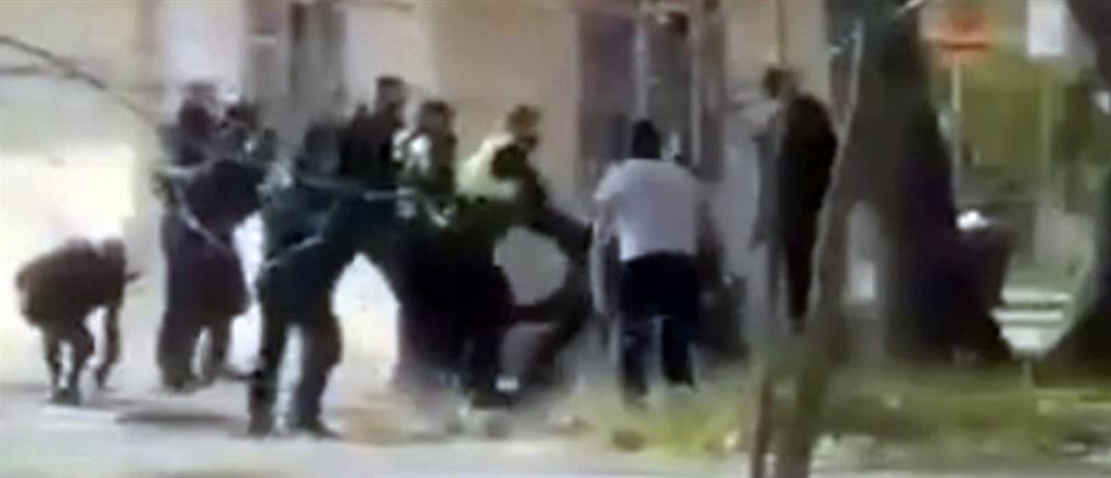 Συμπλοκή αστυνομικών με οπαδούς στο Νέο Κεραμίδι Πιερίας (βίντεο)