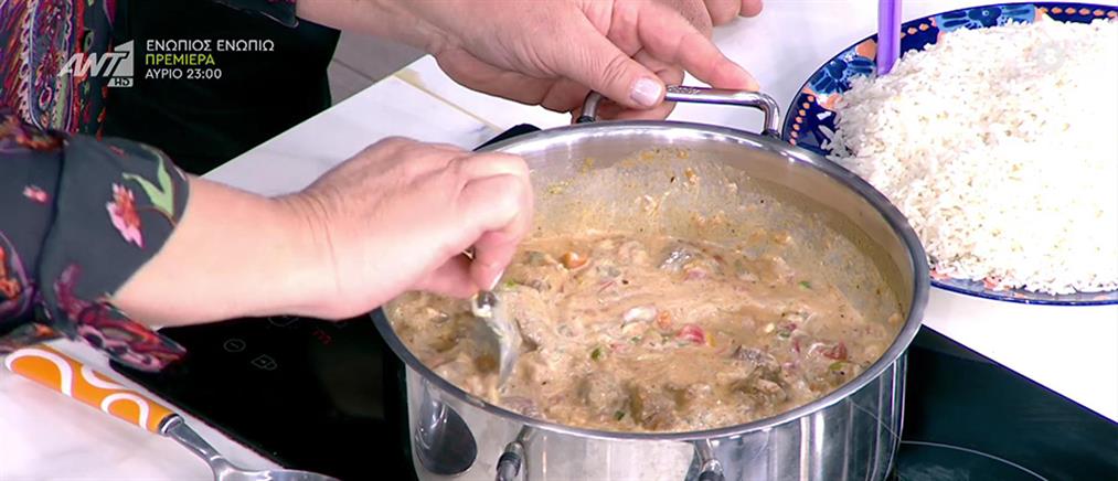 Μοσχαράκι κατσαρόλας με λαχανικά και σως γιαουρτιού από την Αργυρώ Μπαρμπαρίγου (βίντεο)