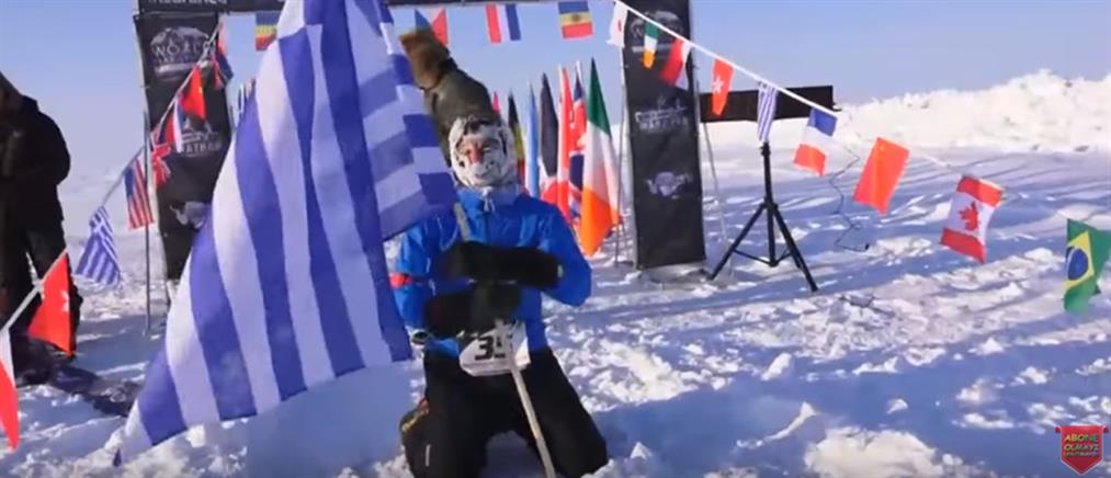 Η στιγμή που ο Έλληνας δρομέας κερδίζει το Μαραθώνιο του Βόρειου Πόλου (βίντεο)