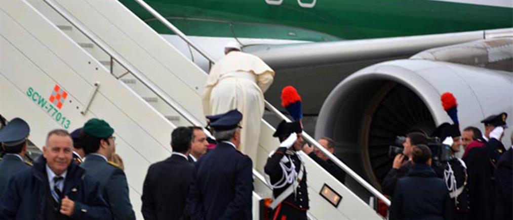 Τα μικροατυχήματα του Πάπα Φραγκίσκου στη Κωνσταντινούπολη