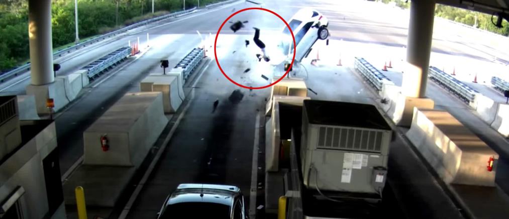 Επιβάτης αυτοκινήτου “εκτοξεύεται” από το παρμπρίζ! (Βίντεο)