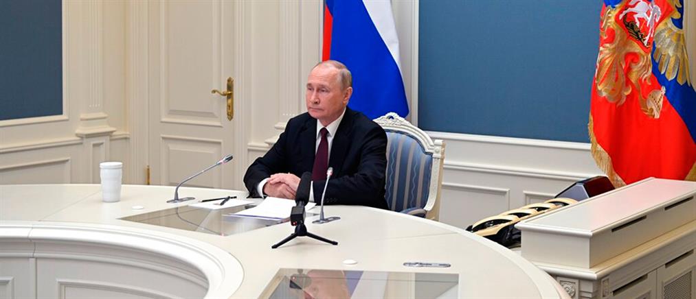Ρωσία - Πούτιν: “Ανοιχτός” σε επαφές με τον Σολτς
