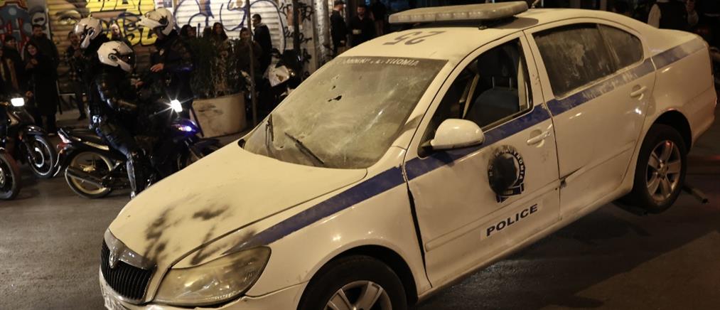 Μοναστηράκι: έσπασαν και έκαψαν περιπολικό - τραυματίες αστυνομικοί (εικόνες)
