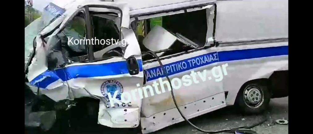 Τροχαίο δυστύχημα με σύγκρουση ΙΧ και οχήματος της Τροχαίας (εικόνες)