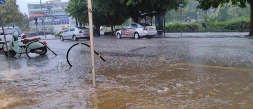 Κακοκαιρία: Καταιγίδες και χαλάζι σε Θεσσαλία και Μακεδονία (βίντεο)