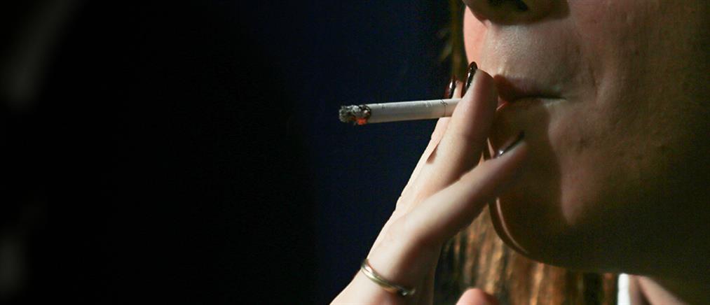 Οι Έλληνες κόβουν το τσιγάρο – Εντυπωσιακή μείωση στους καπνιστές
