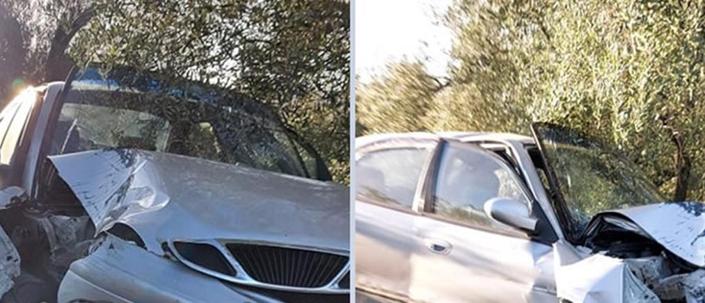 Τροχαίο - Φθιώτιδα: Αυτοκίνητο “καρφώθηκε” σε κολώνα (εικόνες)