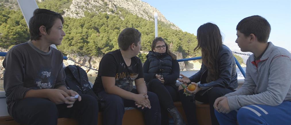 To VICE αποκαλύπτει την “οδύσσεια” των Ελλήνων μαθητών
