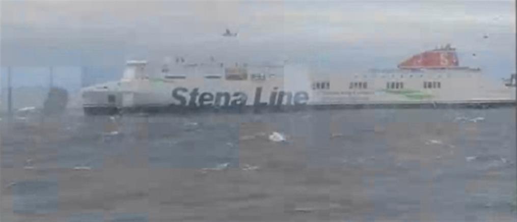 Σουηδία: Φωτιά σε πλοίο με 300 επιβάτες (βίντεο)