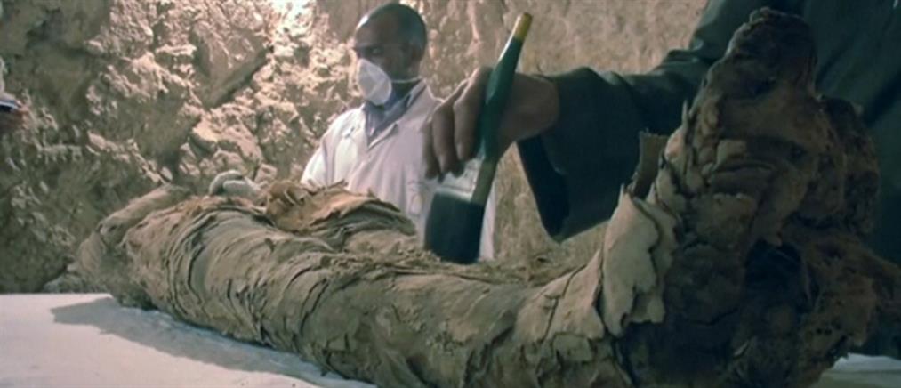 Μούμια ανακαλύφθηκε στην Αίγυπτο (βίντεο)
